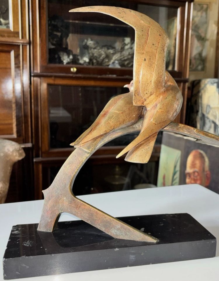 André-Vincent BECQUEREL (1893-1981) Sculpture en bronze sur marbre. Signée