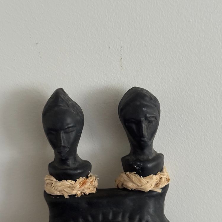 Masque africaniste par Jacques Sagan Vallauris céramique noire