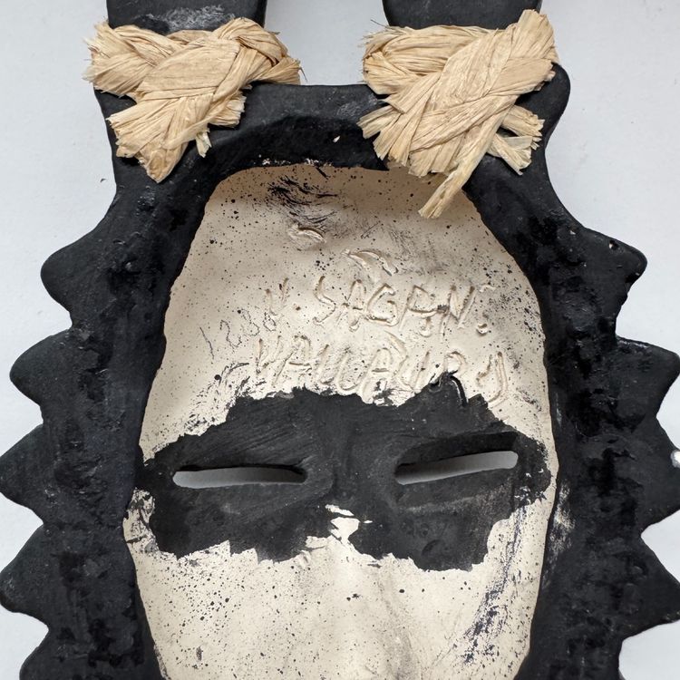 Masque africaniste par Jacques Sagan Vallauris céramique noire