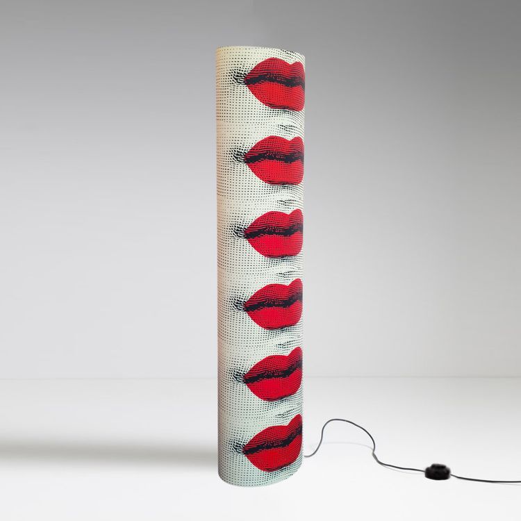 Lampadaire Piero Fornasetti « Kisses » des années 1990 pour Antonangeli, collection Follia Pratica.