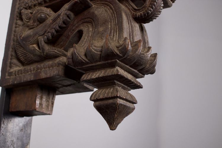 Coppia di consolle architettoniche Chettinad – Yali e cavalieri, XIX secolo