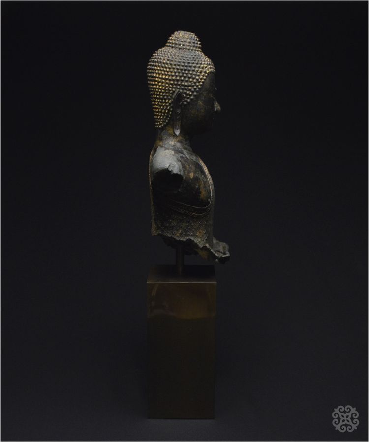 Ancien Royaume de Siam, Première moitié du XIXème siècle, Buste du Bouddha Maravijaya, Bronze