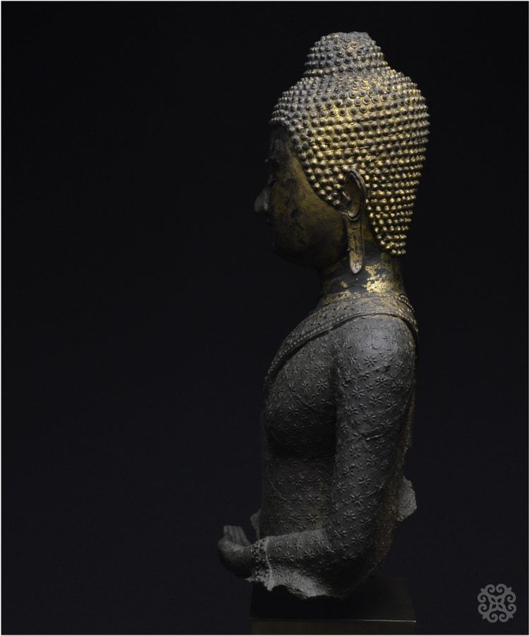Ancien Royaume de Siam, Première moitié du XIXème siècle, Buste du Bouddha Maravijaya, Bronze