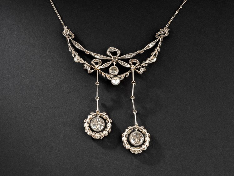 Draperie Belle Epoque Halskette aus 18k Gold, Platin und Diamanten