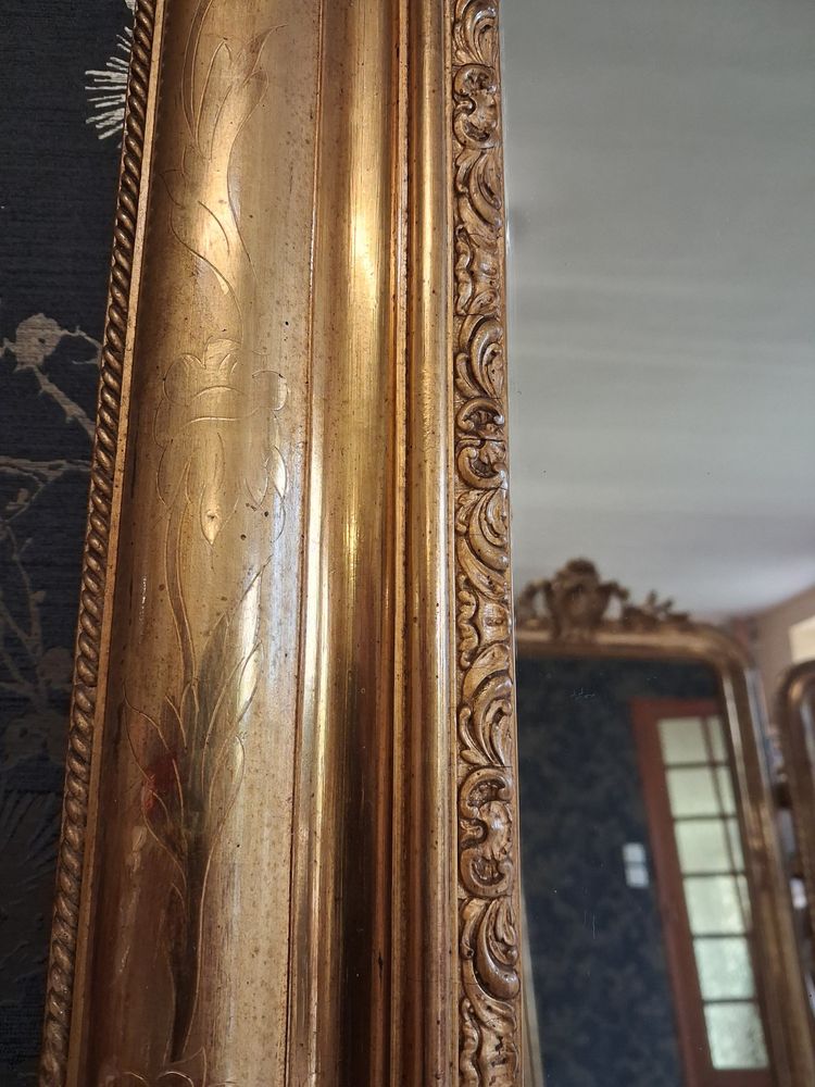 Louis Philippe period mirror, 161 x 90 cm, with pediment