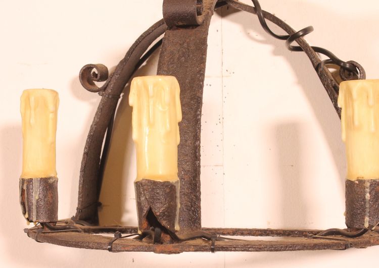 Coppia di applique da parete in ferro battuto in stile medievale
