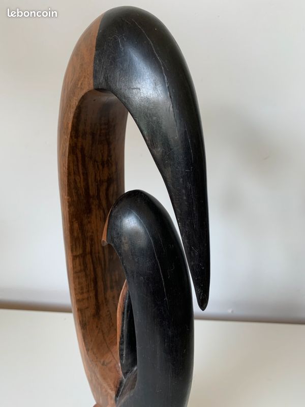 MCM handgeschnitzte Skulptur aus exotischem Holz (Ebenholz) - Abstrakte Vogelfamilie