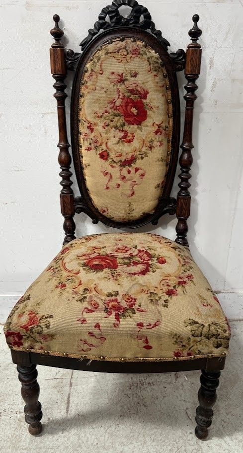 Napoleon III period solid wood chaise longue