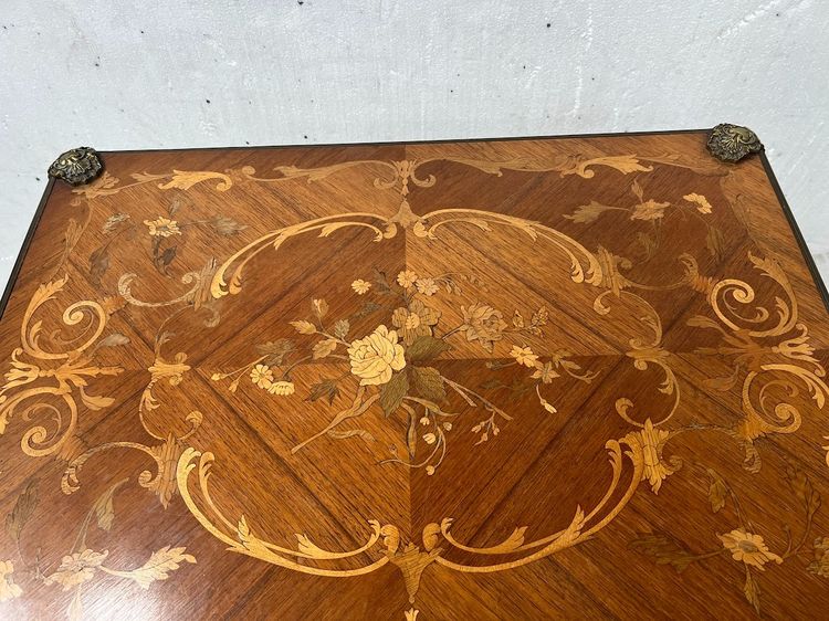 Louis XV style games table with inlaid decoration XX century
