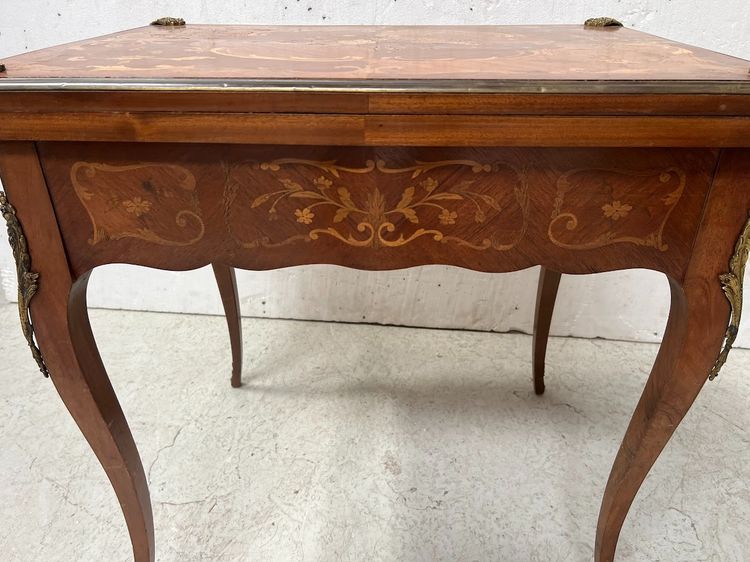 Louis XV style games table with inlaid decoration XX century