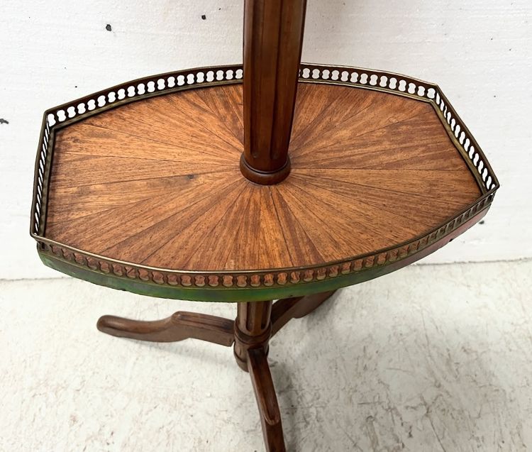 Louis XVI style mahogany dumb waiter XX century