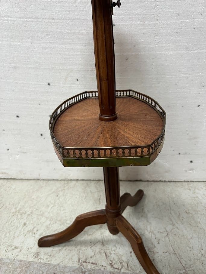 Louis XVI style mahogany dumb waiter XX century