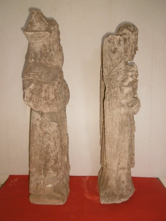 Sculture in pietra del XIII secolo