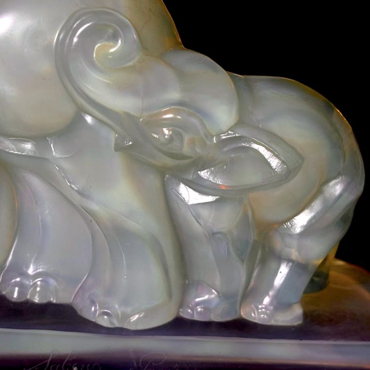 Elephants Art Deco sculpture by Sabino