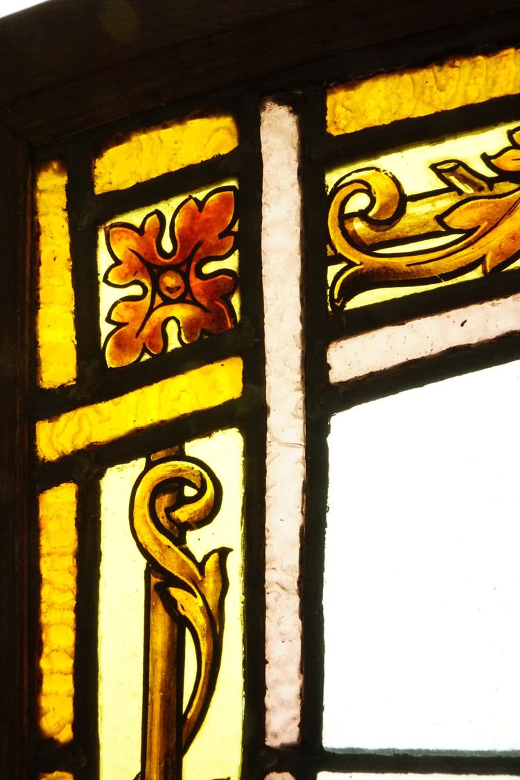 Vetrate - finestre di vetro colorato - agrifogli e girasoli