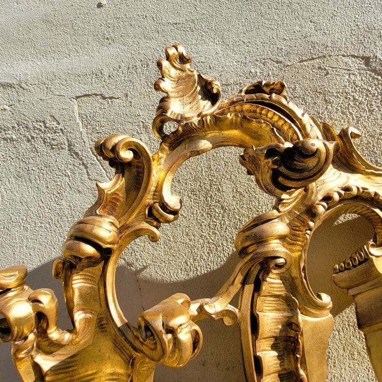 Grande tête de lit en bois doré sculpté, H200cm, XXème siècle