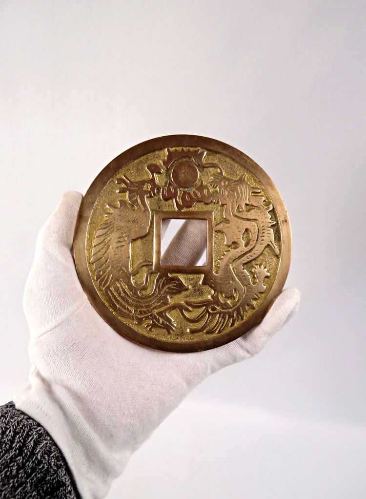 Münze der Tugend Zhengde Tong Bao in vergoldeter Bronze Durchmesser 13 cm Vietnam Anfang des 20. Jahrhunderts (2)