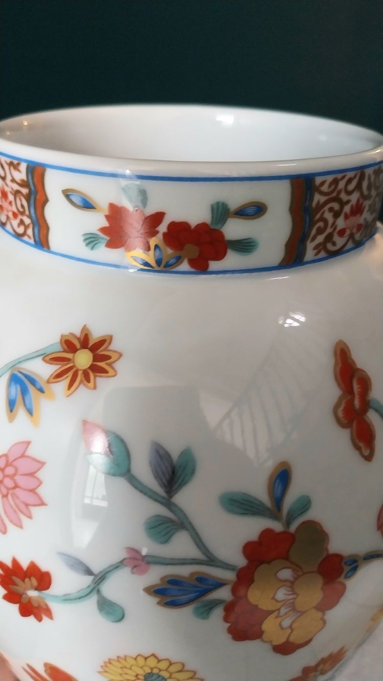 Bernardaud Porzellan Vase, Limoges - Modell "Pondichery ".