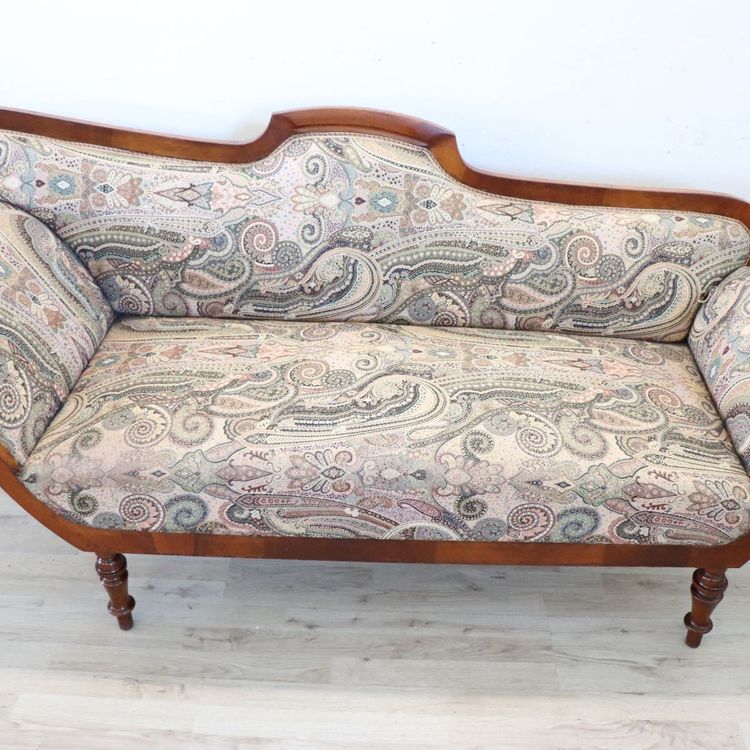Antique Sofa or Chaise Longue in Walnut, Italy 19th Century