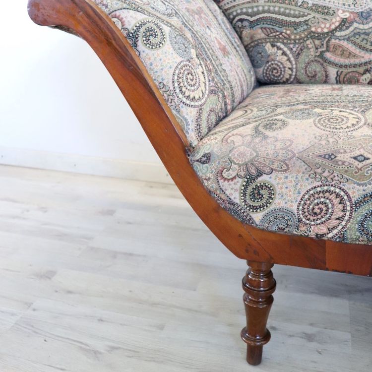 Antique Sofa or Chaise Longue in Walnut, Italy 19th Century
