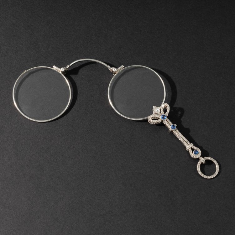 Face-à-main en platine, saphir et diamants, vers 1910