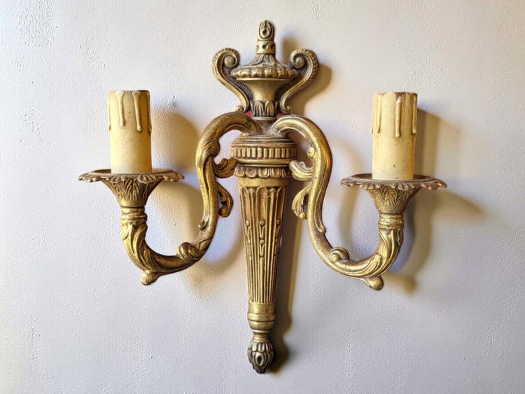Paire d'applique en bronze doré style Transition / Louis XVI / XIXème