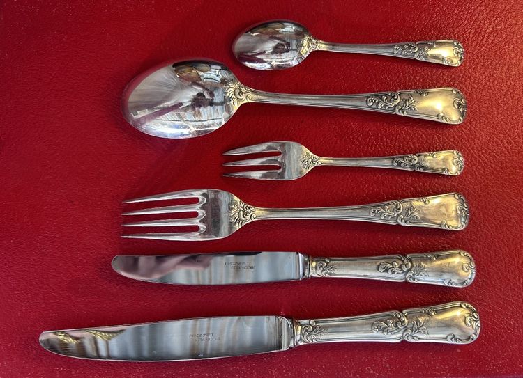 FRANÇOIS FRIONNET - MÉNAGÈRE - MÉTAL ARGENTÉ -STYLE LOUIS XV -MODÈLE ROCAILLE- V.1970.