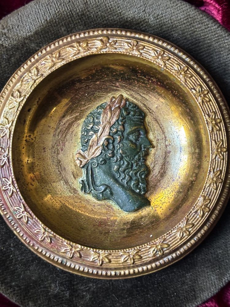 Médaillon en bronze doré - Profil d'Empereur Romain, XIXe siècle