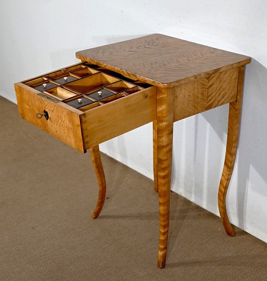 Petite Travailleuse en Bois Clair de Ceylan, style Louis XV – Milieu XIXe