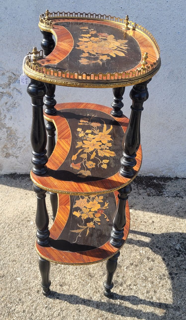Bohnenförmiger Intarsien-Sockeltisch, Regal oder Beistelltisch im Stil Napoleons III.