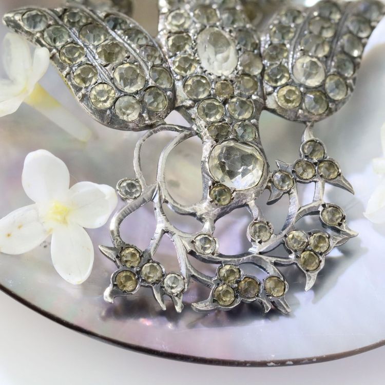 Collier ancien Saint Esprit argent