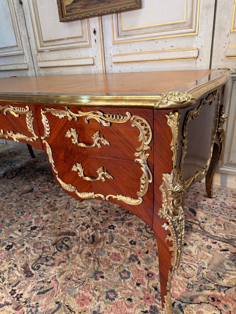 Grand bureau président de style Louis XV