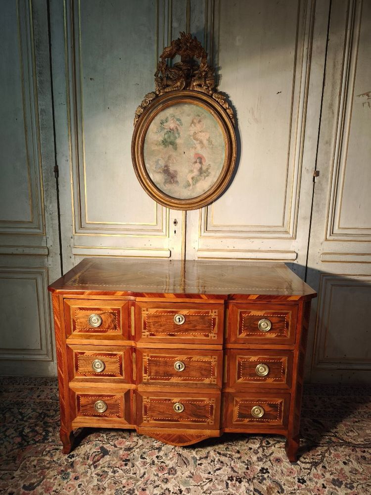 Commode louis XVI en marqueterie 18 ème
