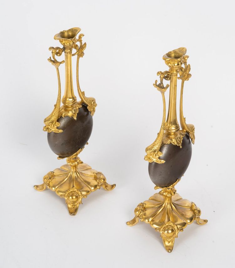 Pair of bronze vases with double patina, Barbedienne model, late XIXᵉ century.