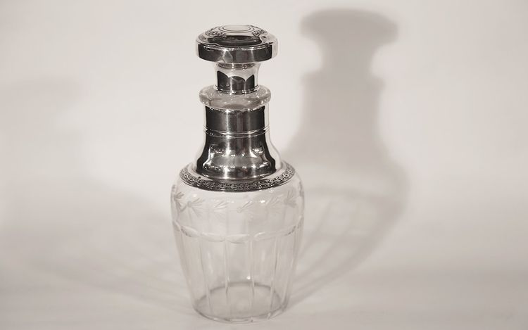 Bouteille en cristal et argent massif 