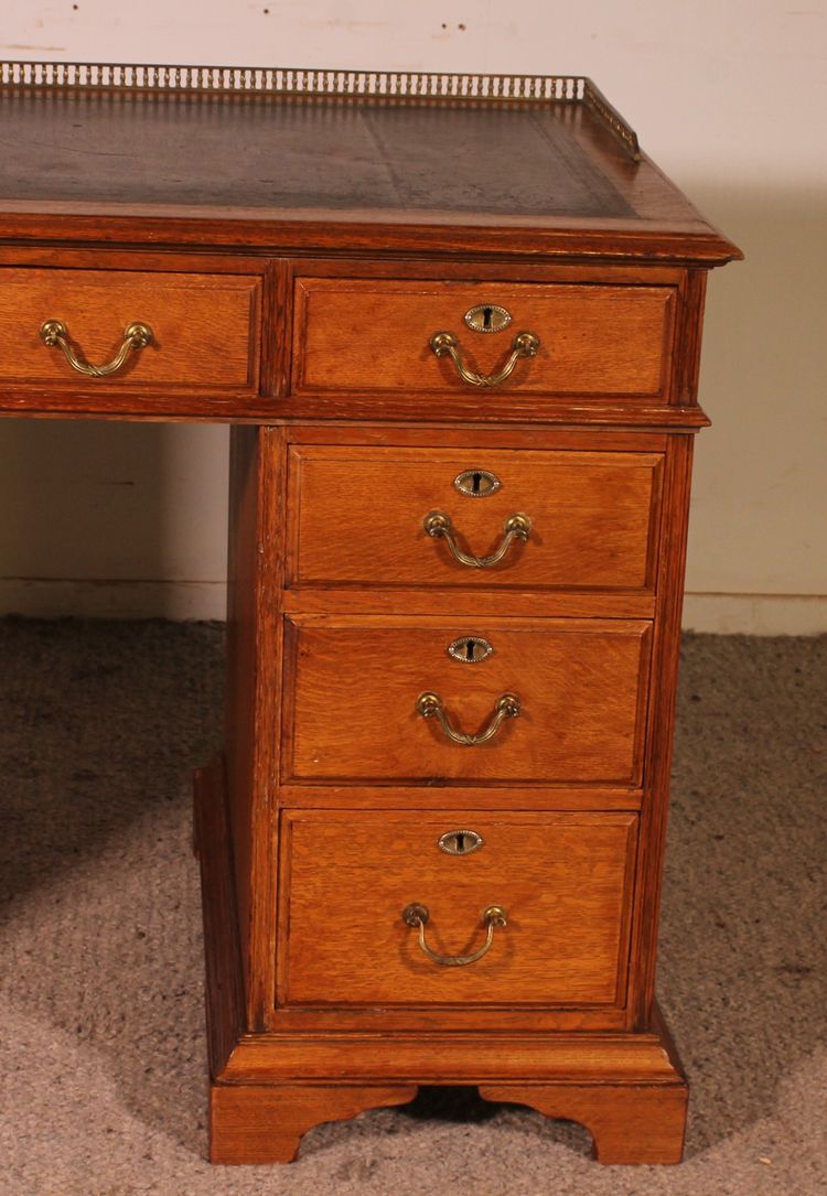 Bureau à Caissons En chêne 19° Siècle