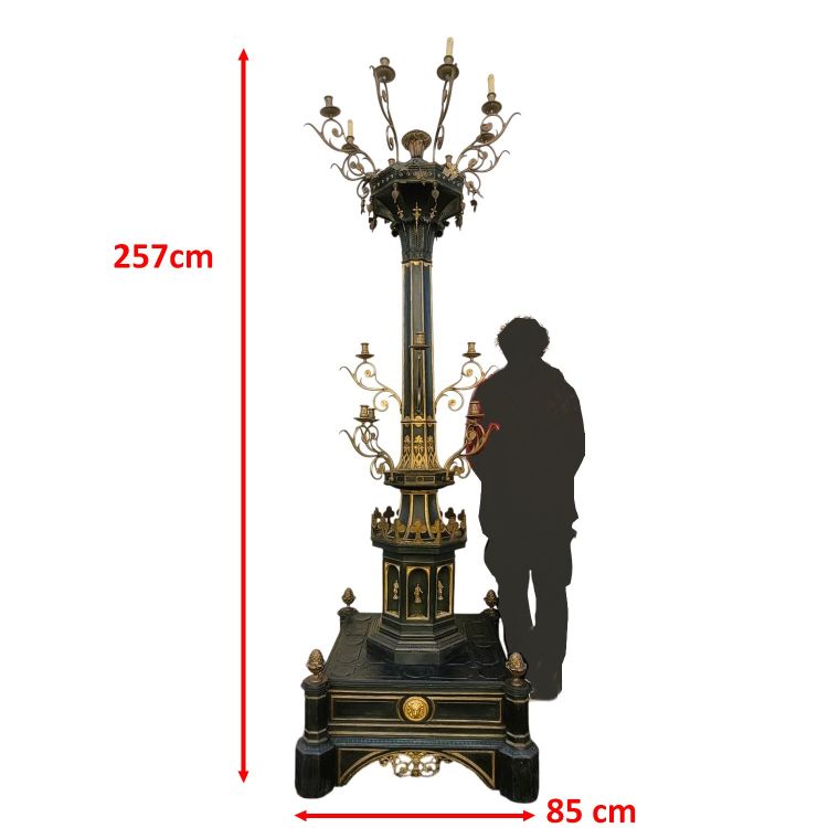 Großer Kandelaber H257cm, gotischer Stil, Anfang XIX.