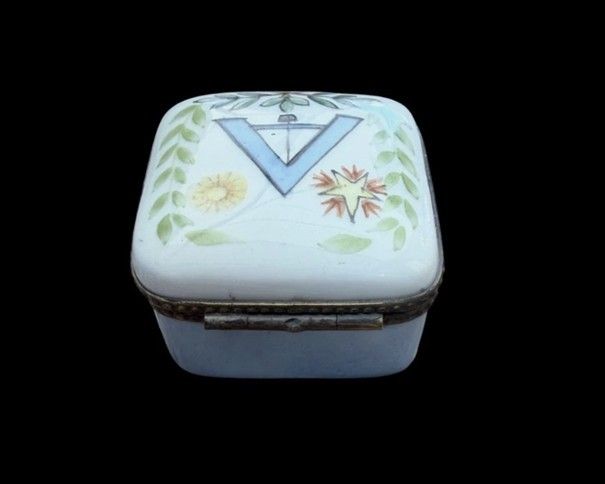 Porcelain box - Freemason decor