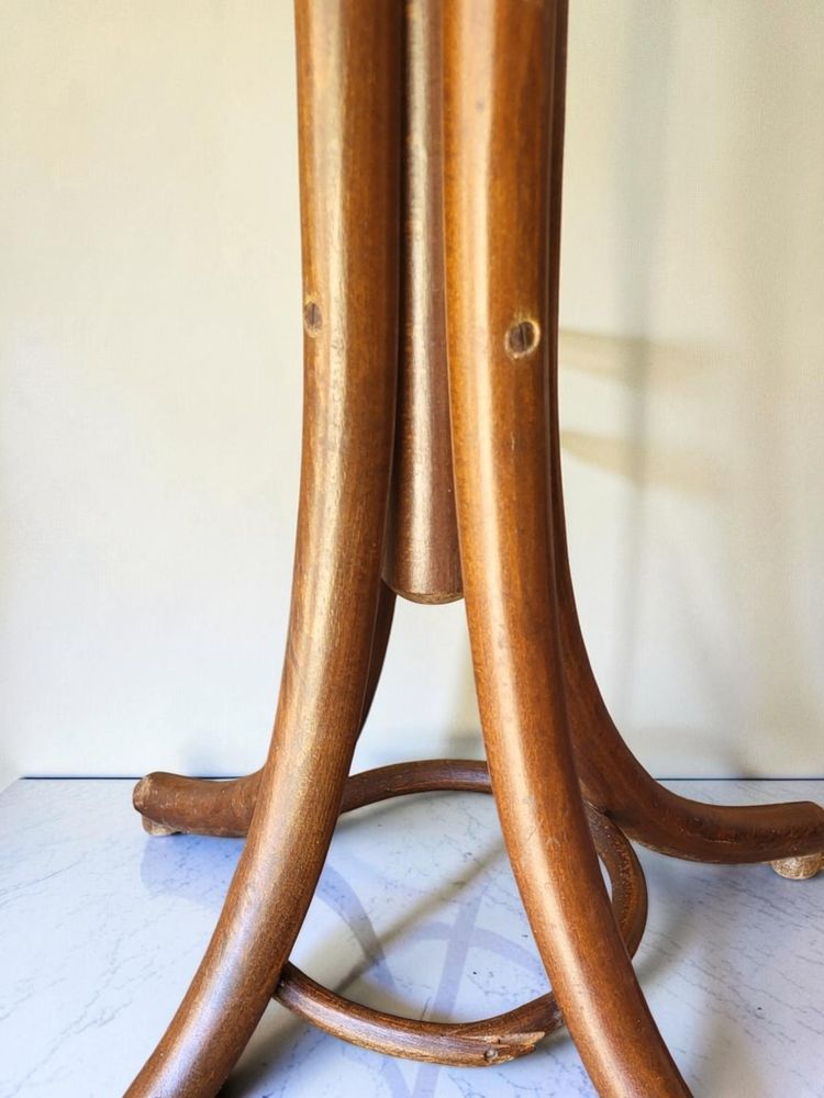 Kleiderständer Papagei aus gebogenem Holz von Mickael Thonet