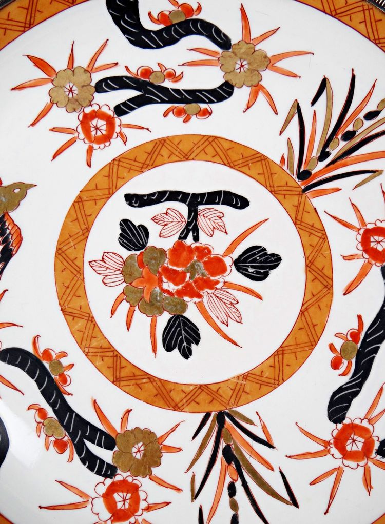 Grand plat en porcelaine style Imari contour en argent massif fin XIXe