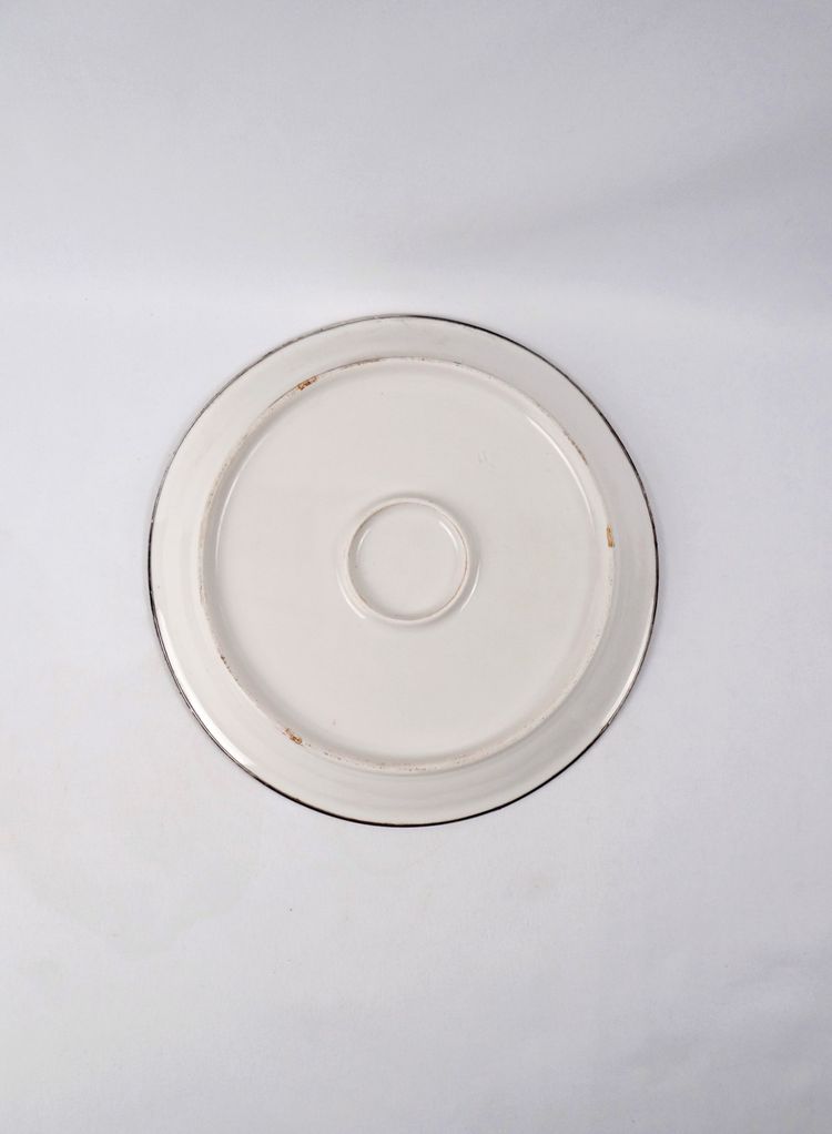 Grand plat en porcelaine style Imari contour en argent massif fin XIXe