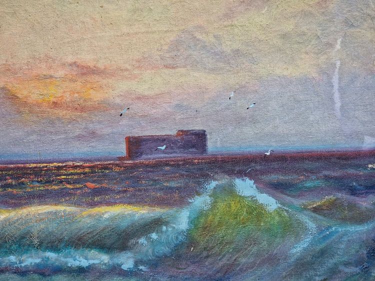 Picture of the Conchée fort in Saint Malo and wave effects at sunset
