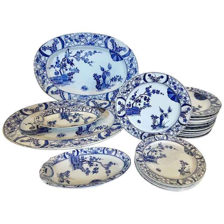 Creil and Montereau Japanese pattern dinner service