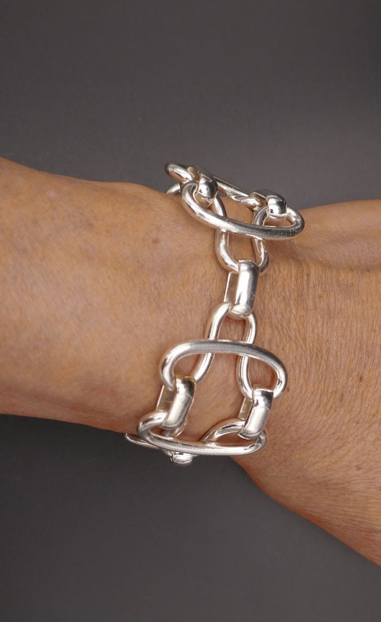 Important Vintage Silver Bracelet, Invisible Clasp.