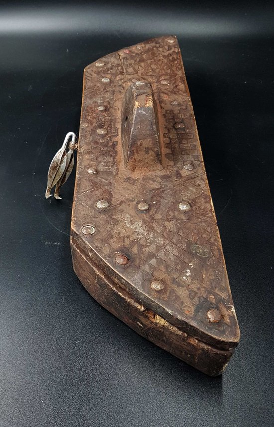Grande boîte à fard, Kuba, R.D.C.