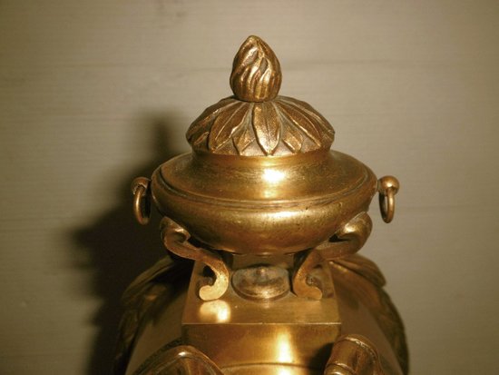 Louis XVI lion clock