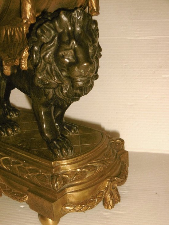 Louis XVI lion clock