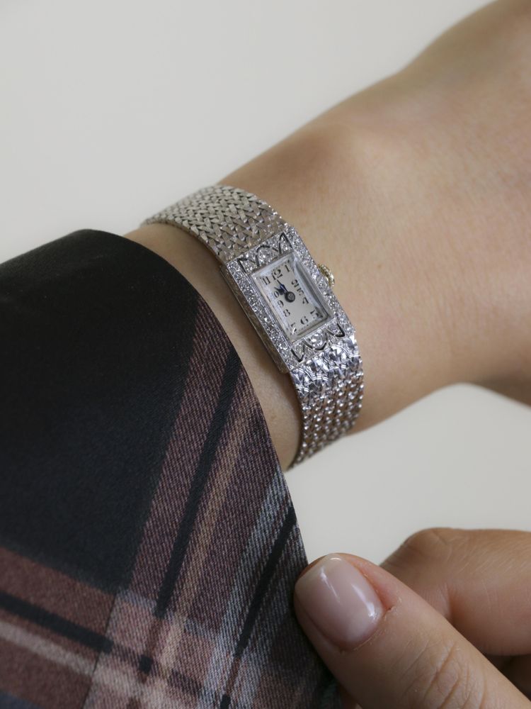 Montre Art Déco or blanc diamants