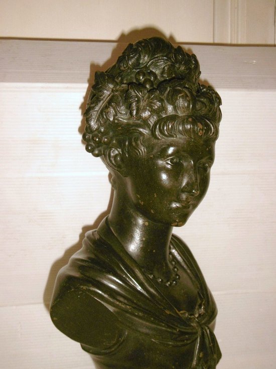 Busto firmato Lavergne