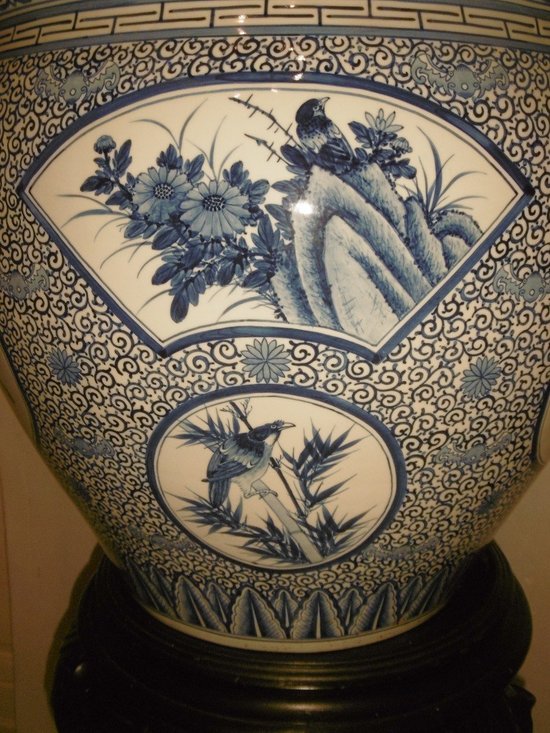 Flowerpot and Chinese stand